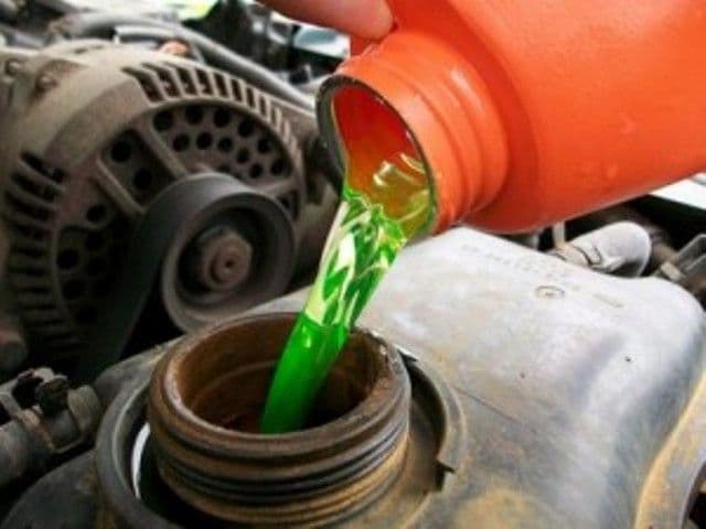 Câteva sfaturi importante la cumpărarea antigelului