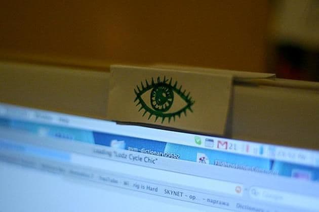 FBI poate urmări pe oricine prin intermediul camerei web de la laptop. „Se întâmplă de ani de zile”