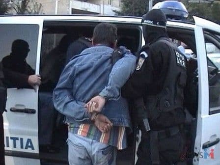 Dorohoian arestat pentru săvârşirea mai multor infracţiuni de înşelăciune 