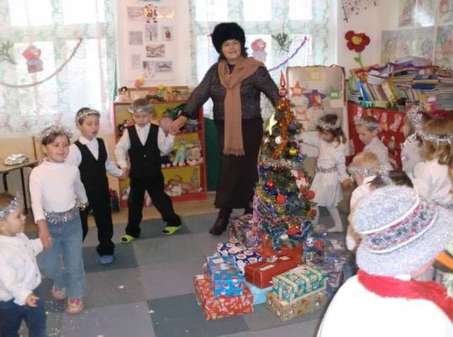 Suntem în prag de sfinte Sărbători! Preșcolarii de la Grădiniţa Balinţi l-au întâmpinat pe Moş Crăciun - FOTO