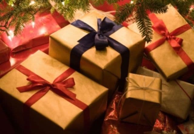 Câteva sfaturi ca să cheltui puţin pe cadouri, dar să-i bucuri pe toţi