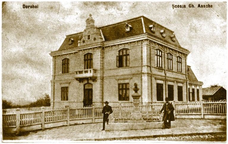 Scoala Primara nr. 1 de baieti Gh.Asachi-sediul STAED din 1946