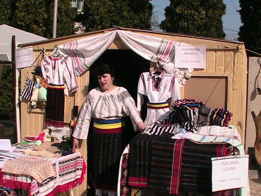 Tezaur de valori ibanistene la Targul Mesterilor Populari, Botosani (3)
