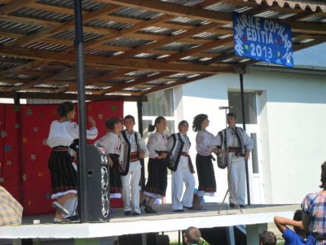 festivalul de muzica si dans Ritmurile copilariei (3)