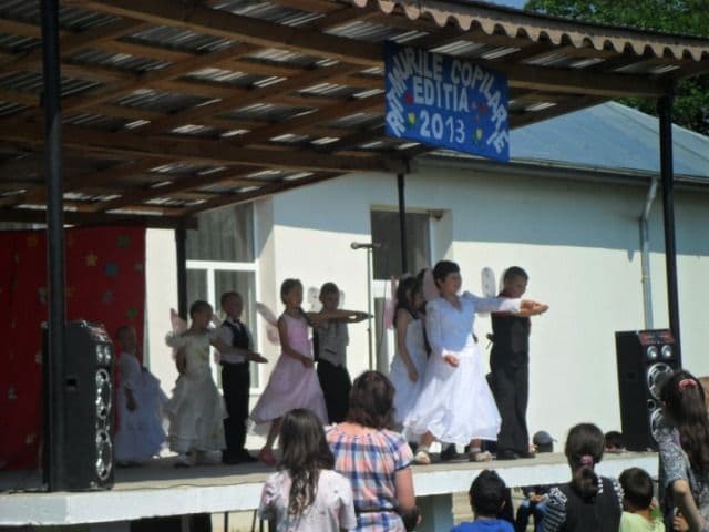 festivalul de muzica si dans Ritmurile copilariei (4)