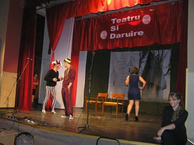 Teatru Si Daruire - DorohoiP6197395