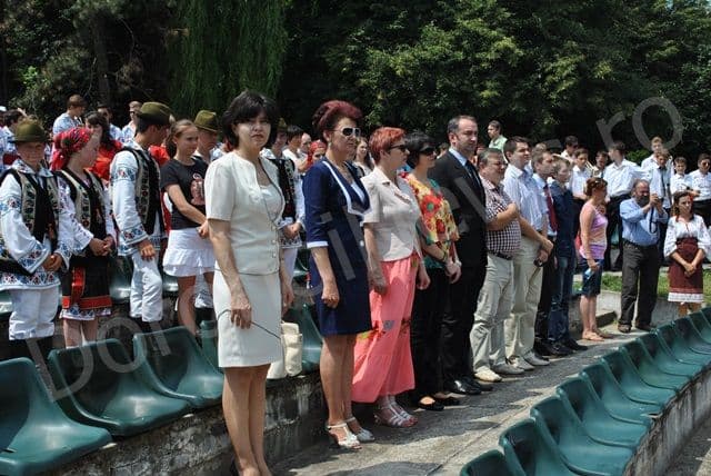 Doina Federovici_Festivalul Mugurelul_Dorohoi 2013_01