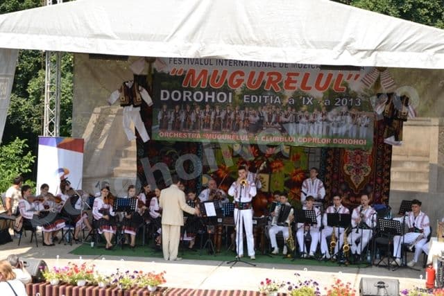 Ansamblul Folcloric Mugurelul Dorohoi_03