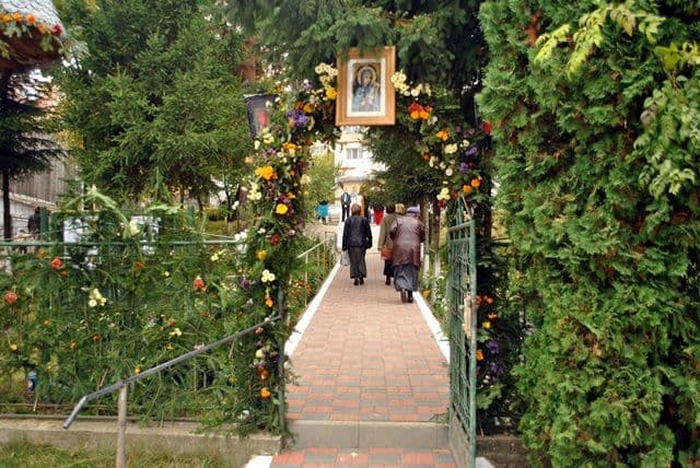 hramului bisericii „Sf. Cuv. Parascheva” din Dorohoi003