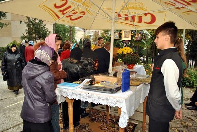 hramului bisericii „Sf. Cuv. Parascheva” din Dorohoi005