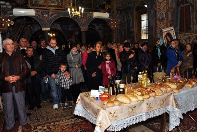 hramului bisericii „Sf. Cuv. Parascheva” din Dorohoi013