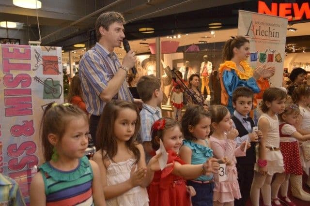 Arlechin Botosani - Cine Star Romania10