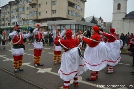 Parada_de_datini_si_obiceiuri_la_Botosani_04