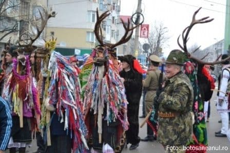 Parada_de_datini_si_obiceiuri_la_Botosani_06