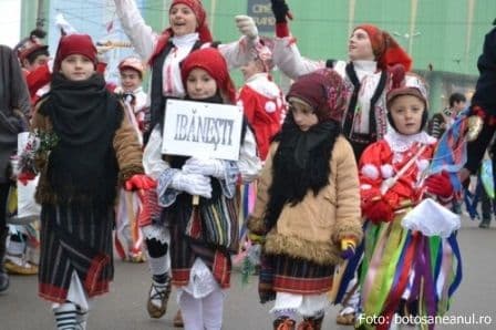 Parada_de_datini_si_obiceiuri_la_Botosani_08