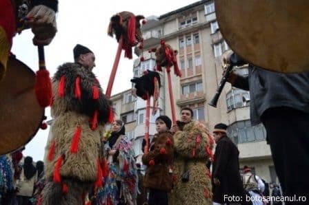 Parada_de_datini_si_obiceiuri_la_Botosani_09