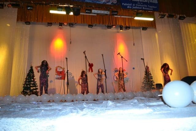 Concert S-aud pregatiri in sat004