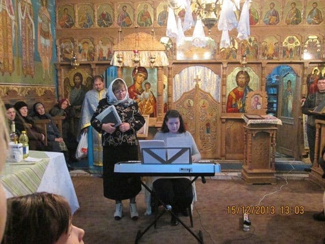 Colinde la Biserica din Ibanesti_11