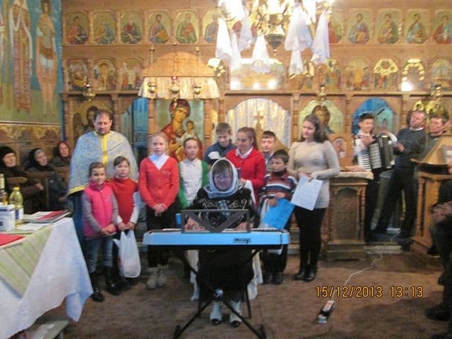 Colinde la Biserica din Ibanesti_14