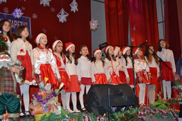 Carnavalul zapezii 2013_01