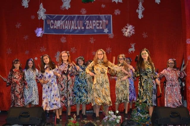 Carnavalul zapezii 2013_03