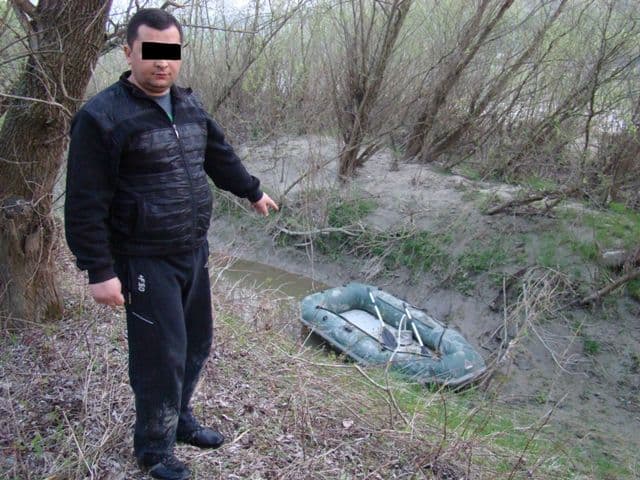 Mită refuzată de un poliţist de frontieră (2)