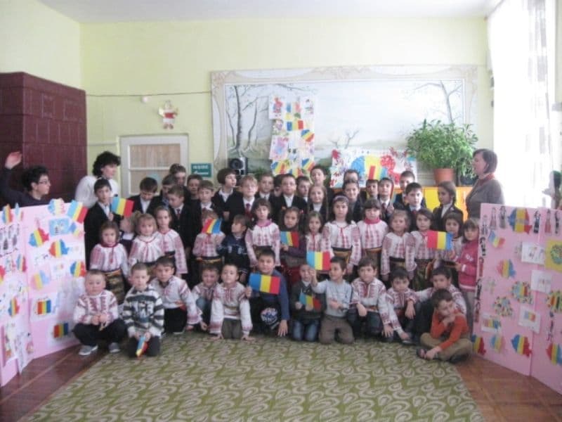 Ziua Unirii  la Gradinita 6 Dorohoi (4)
