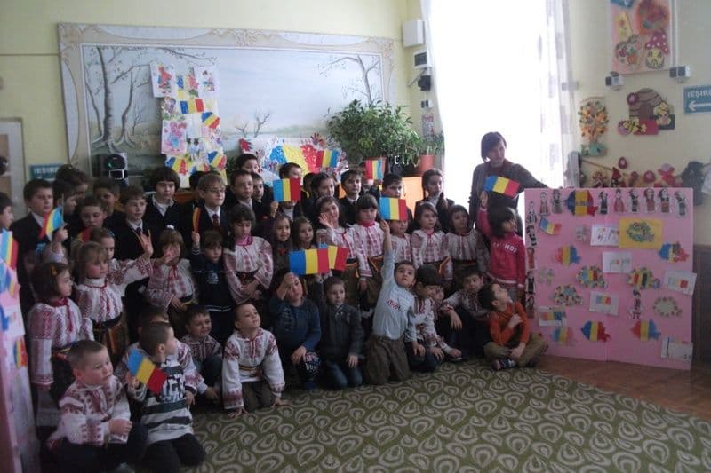 Ziua Unirii  la Gradinita 6 Dorohoi (11)