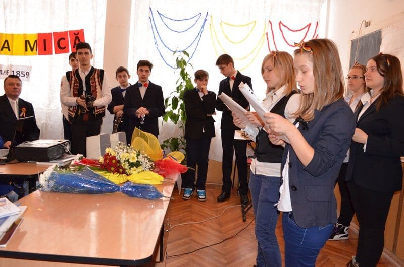 Ziua Unirii - Scoala Gimnaziala Mihail Kogalniceanu_Dorohoi_4