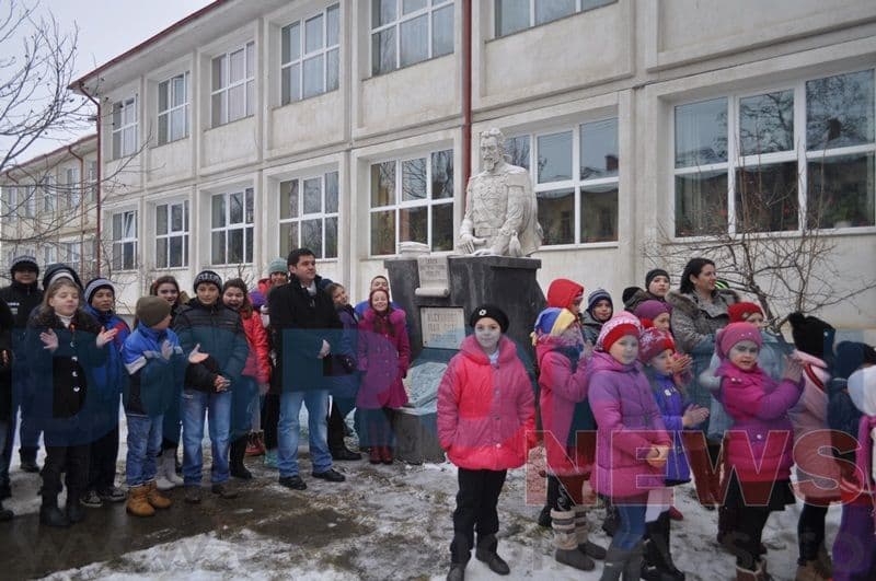 Unirea mica sarbatorita la Scoala AI Cuza Dorohoi_06