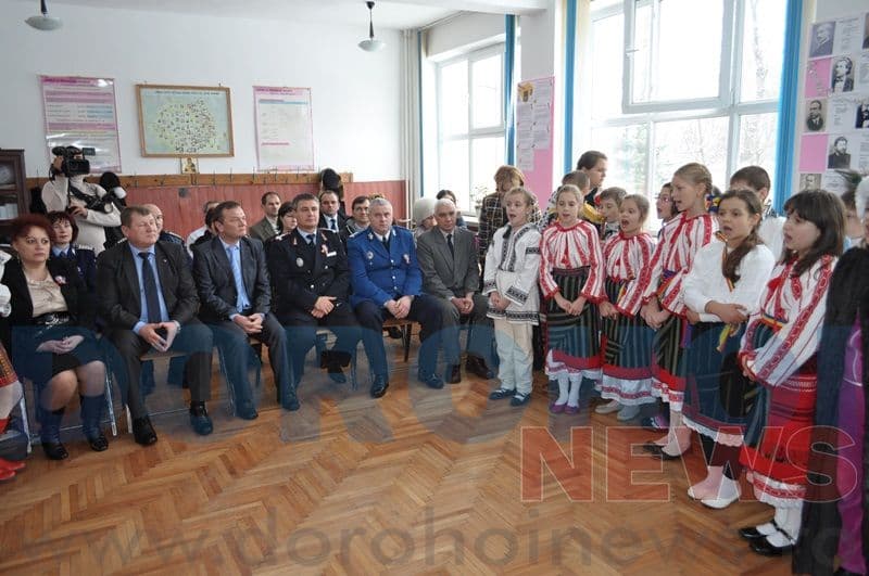 Unirea mica sarbatorita la Scoala AI Cuza Dorohoi_12