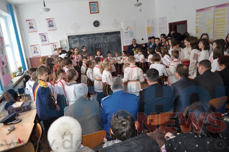 Unirea mica sarbatorita la Scoala AI Cuza Dorohoi_15