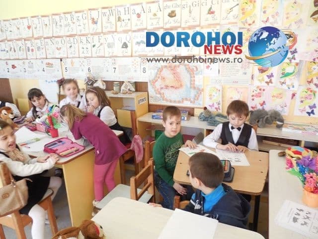 Sc AI Cuza Dorohoi_Cantam -ne jucam-cu copii ca noi (4)