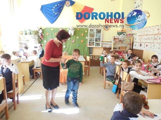 Sc AI Cuza Dorohoi_Cantam -ne jucam-cu copii ca noi (5)