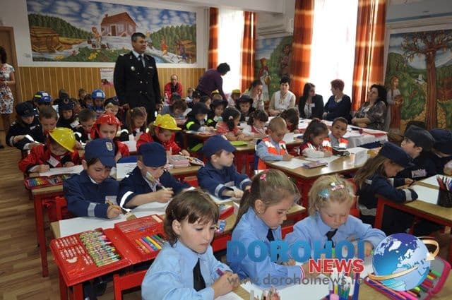 Micii pompieri faza judeteana - Dorohoi 2013_01