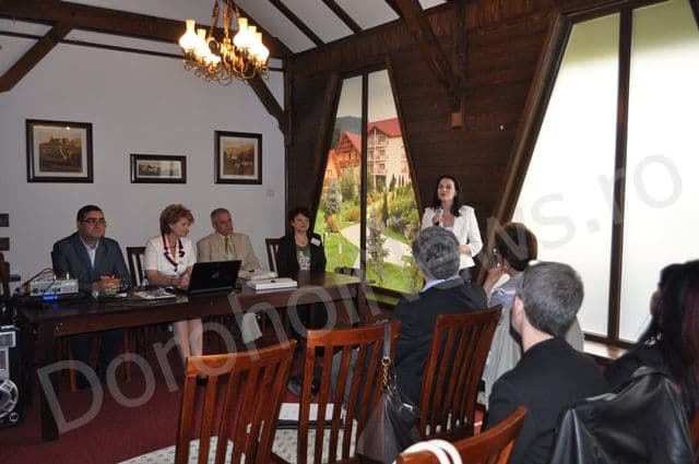 Prefectul Costica Macaleti la Conferinta de la Voronet_06