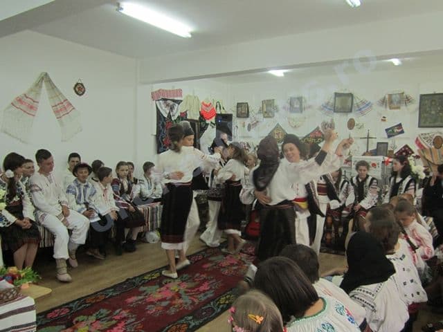 Scoala Gimnaziala Mihail Sadoveanu Dumbravita - Hai cu noi la sezatoare_06