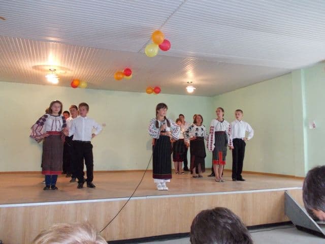 Scoala Strateni (7)