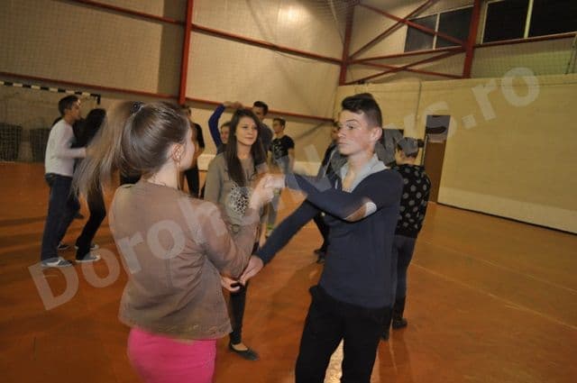 Repetitii Balul Bobocilor 2013_CN Ghica Dorohoi_13