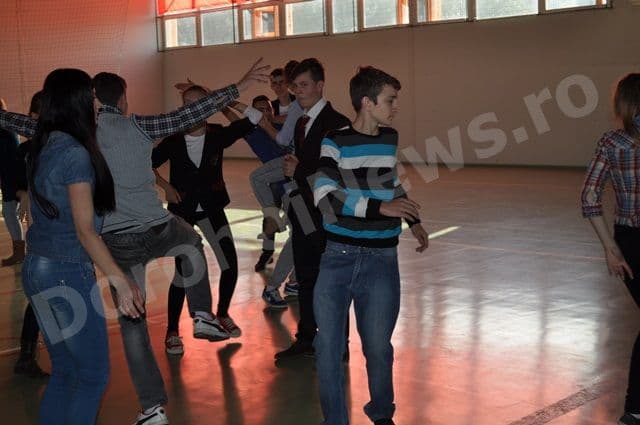 Repetitii Balul Bobocilor 2013_Regina Maria Dorohoi_13