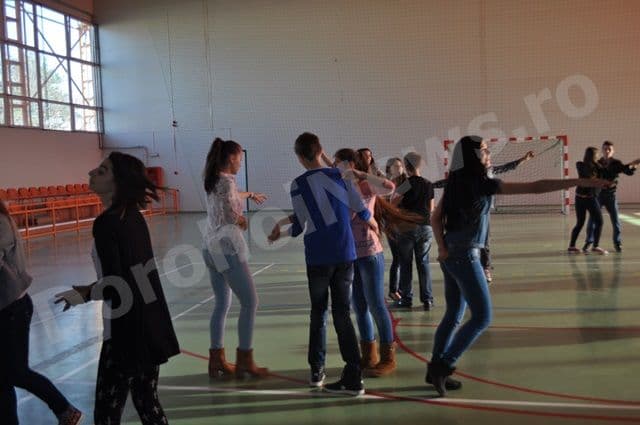 Repetitii Balul Bobocilor 2013_Regina Maria Dorohoi_14