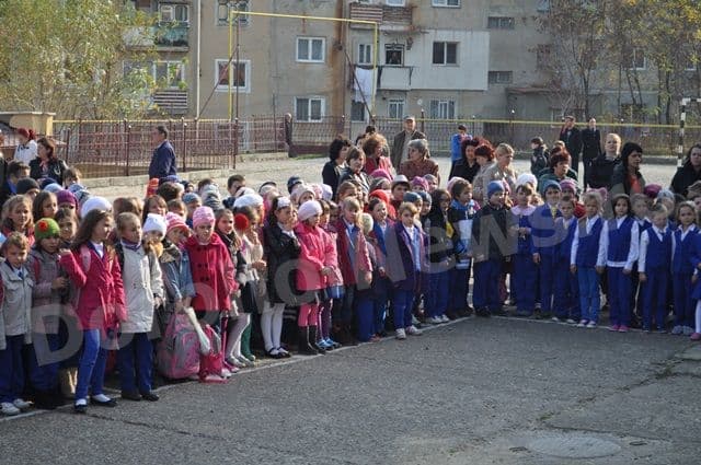 Ziua Scolii Gimnaziale „Mihail Kogalniceanu” Dorohoi 2013_08