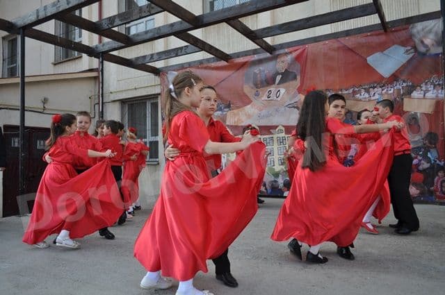 Ziua Scolii Gimnaziale „Mihail Kogalniceanu” Dorohoi 2013_14