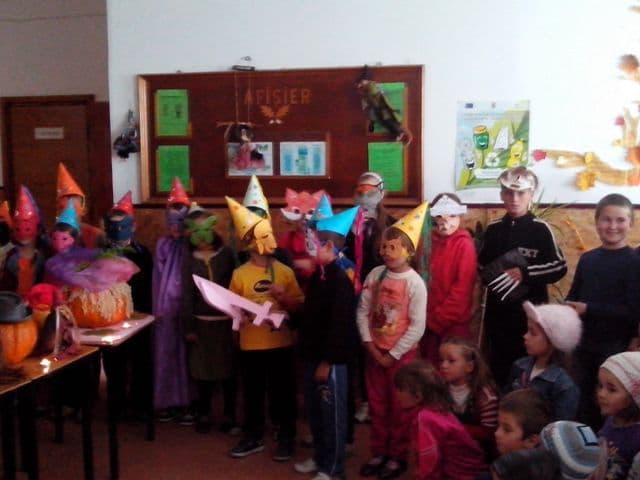 Scoala Lozna si Strateni (5)