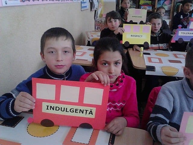 Scoala Gimnaziala Ioan Murariu Cristinesti (2)