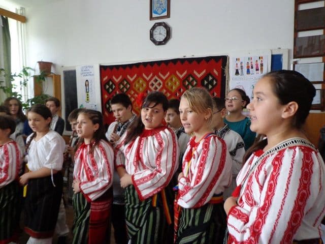 Cetatean roman, cetatean european, Scoala A.I.Cuza, Dorohoi_11