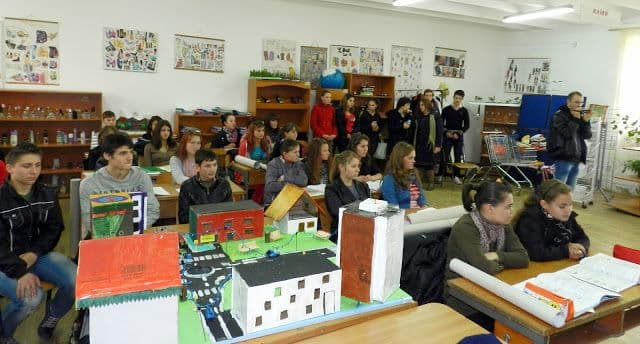 activitate Liceul Regina Maria1