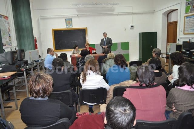 Liceul Tehnologic Alexandru Vlahuta Sendriceni Sedinta de lucru (6)