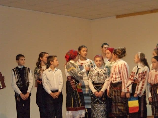 Scoala Lozna si Strateni07