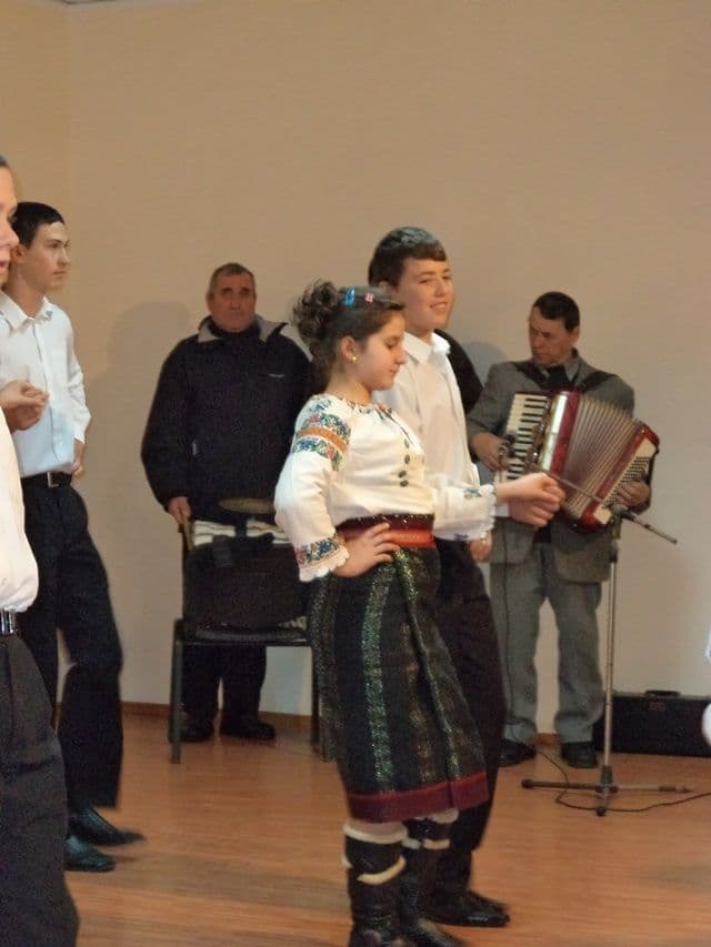 Scoala Lozna si Strateni16